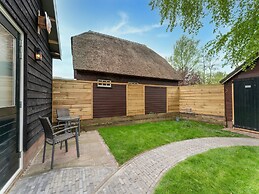 Wonderful Mansion in Giethoorn near Museum with Terrace