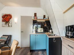 Wonderful Mansion in Giethoorn near Museum with Terrace