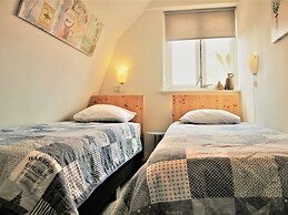 Wonderful Mansion in Giethoorn near Museum with Terrace