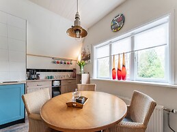 Wonderful Mansion in Giethoorn near Museum with Terrace