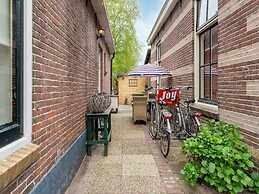 Wonderful Mansion in Giethoorn near Museum with Terrace