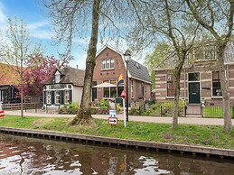 Wonderful Mansion in Giethoorn near Museum with Terrace