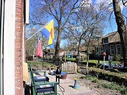 Wonderful Mansion in Giethoorn near Museum with Terrace