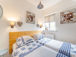 Wonderful Mansion in Giethoorn near Museum with Terrace