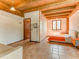 Belvilla by OYO Hillside Villa With Pool