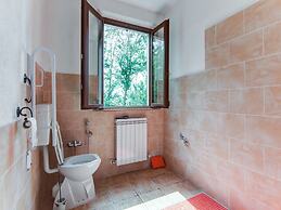 Belvilla by OYO Hillside Villa With Pool