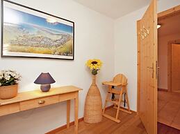 Quiet Chalet With Pool in Wald im Pinzgau