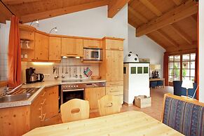 Quiet Chalet With Pool in Wald im Pinzgau