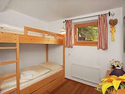 Quiet Chalet With Pool in Wald im Pinzgau
