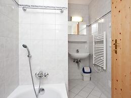 Quiet Chalet With Pool in Wald im Pinzgau