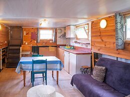 Comfy Houseboat in Florennes Next to the Forest