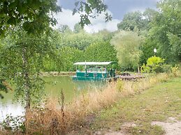 Comfy Houseboat in Florennes Next to the Forest