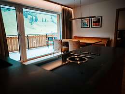 Nice Apartment With Balcony & Terrace on Ski Slope