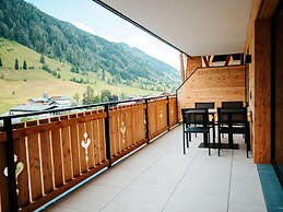 Nice Apartment With Balcony & Terrace on Ski Slope