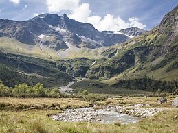 Nice Apartment With Balcony & Terrace on Ski Slope