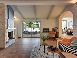 Modern Villa With sea View and Private Pool