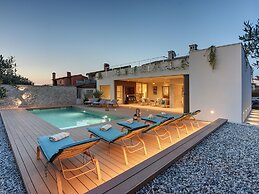 Modern Villa With sea View and Private Pool