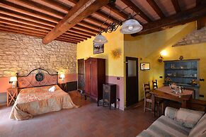 Apartment With Pool, Rignano