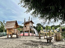Comfy Chalet with Palletstove near Wadden Sea