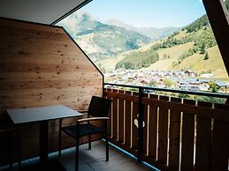 Nice Apartment With Balcony, Right on the Skislope