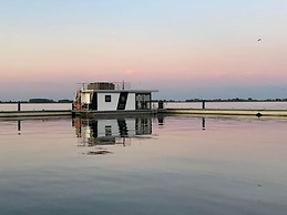 Modern Houseboat in Offingawier With Terrace