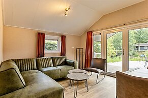 Premium Lodge Near Recreation Lake