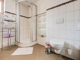 Attractive Apartment in Hainzenberg With ski Room