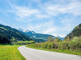 Attractive Apartment in Hainzenberg With ski Room