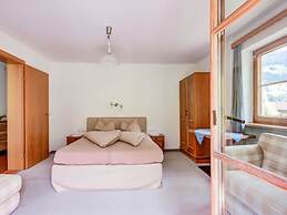 Attractive Apartment in Hainzenberg With ski Room