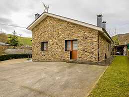 Belvilla by OYO Casa de Campo Villanueva de Oscos