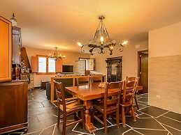 Belvilla by OYO Casa de Campo Villanueva de Oscos