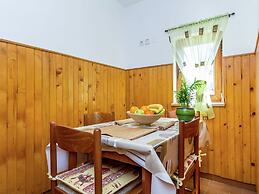 Holiday Home With Garden Located Near the Beach