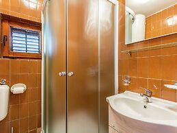 Holiday Home With Garden Located Near the Beach