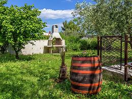Holiday Home With Garden Located Near the Beach
