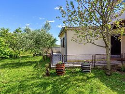 Holiday Home With Garden Located Near the Beach