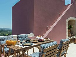 Traditional Renovated Villa Liodosifis with Heated Private Pool, Hot T