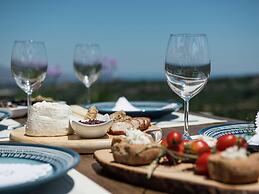 Traditional Renovated Villa Liodosifis with Heated Private Pool, Hot T