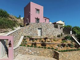 Traditional Renovated Villa Liodosifis with Heated Private Pool, Hot T