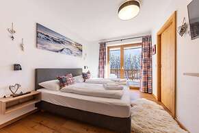 Welcoming Chalet in Neukirchen near Wildkogel Ski Arena