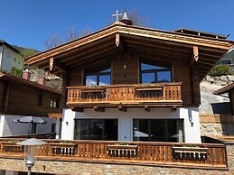 Splendid Chalet in Neukirchen near Wildkogel Ski Arena