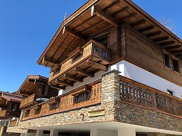 Splendid Chalet in Neukirchen near Wildkogel Ski Arena