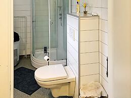 6 Person Holiday Home in Ostereidet