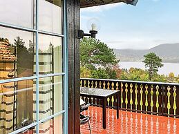 6 Person Holiday Home in Ostereidet