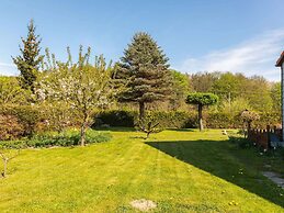 Cosy Flat in Niepars With Garden