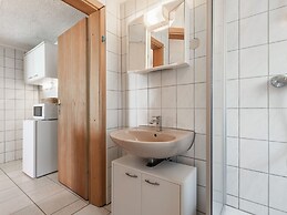 Cosy Flat in Niepars With Garden