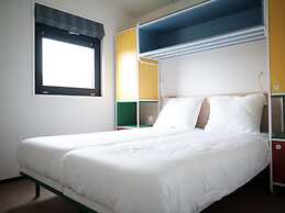 Comfortable Lodge Near sea at 500m