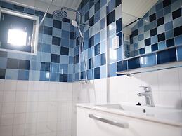 Comfortable Lodge Near sea at 500m