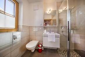 Luxury Chalet in Neukirchen near Wildkogel Ski Arena