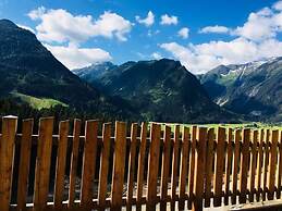 Luxury Chalet in Neukirchen near Wildkogel Ski Arena