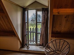 Superb Holiday Home on a Mini Campsite Near the Beach